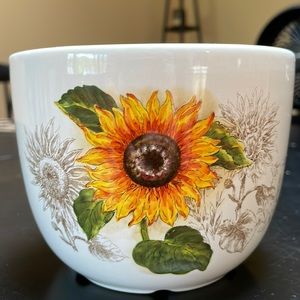 Sunflower bowl
